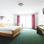 Hotel-gasthof Neumuehle 호텔